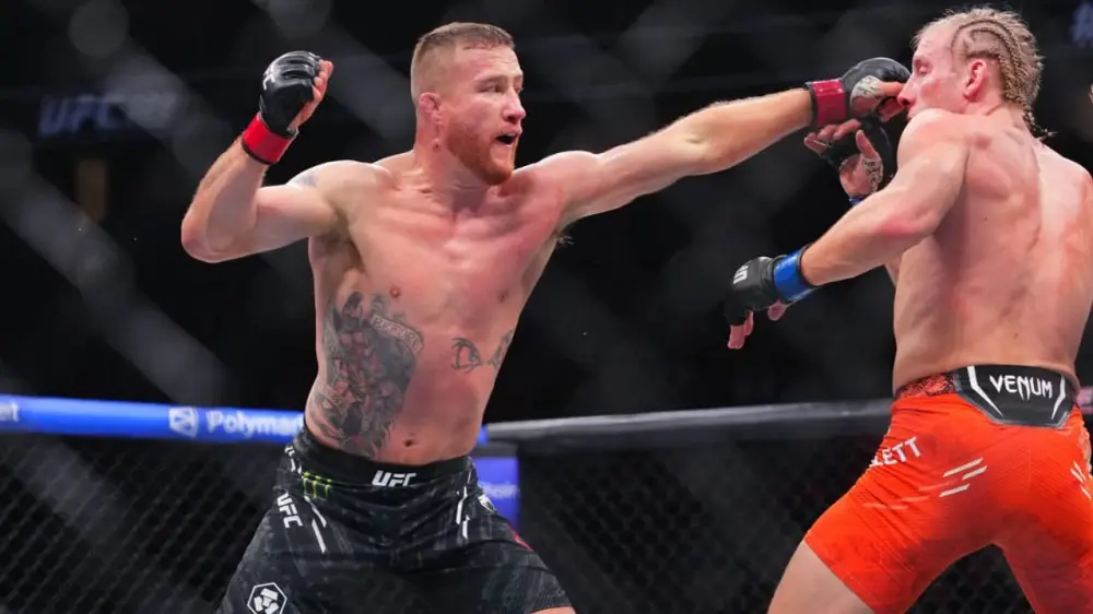 UFC-да жеңіл салмақтағы уақытша чемпионы анықталды